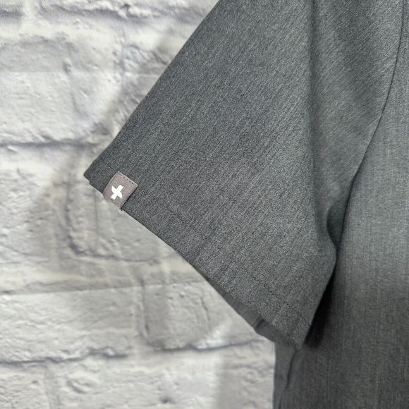 Figs Grey Short Sleeve Scrub Top Technical Collection Size Medium - Picture 3 of 8